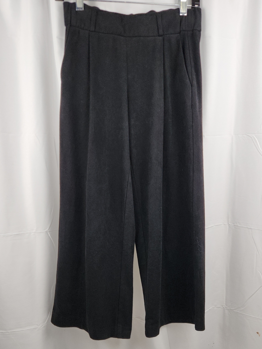 DREW Black Wide-Leg Crop Faux Suede Pants Pleates & Side Pockets